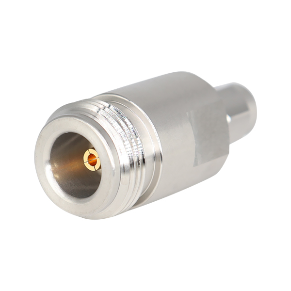 N母头转SMA公头 18GHz 高频转接器