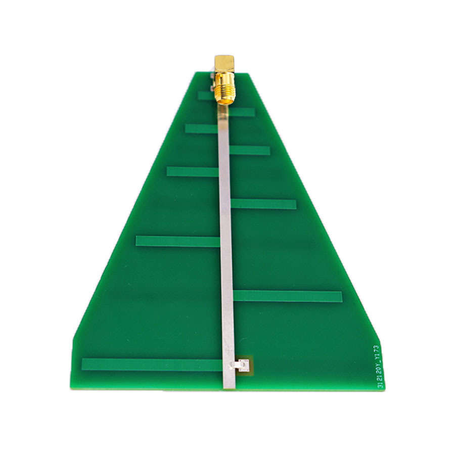 105*80MM 600-8500MHz 绿色PCB对数周期17c一起草
